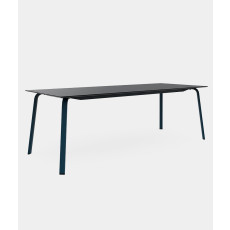 Stack Dining table 220